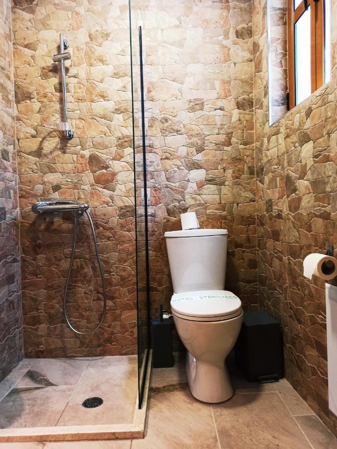 Boutique Hotel Praga ジロカストラ エクステリア 写真
