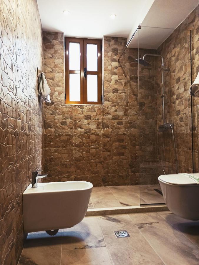 Boutique Hotel Praga ジロカストラ エクステリア 写真