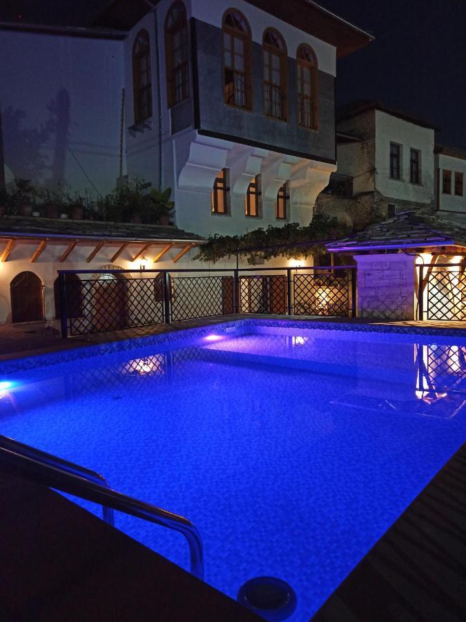 Boutique Hotel Praga ジロカストラ エクステリア 写真
