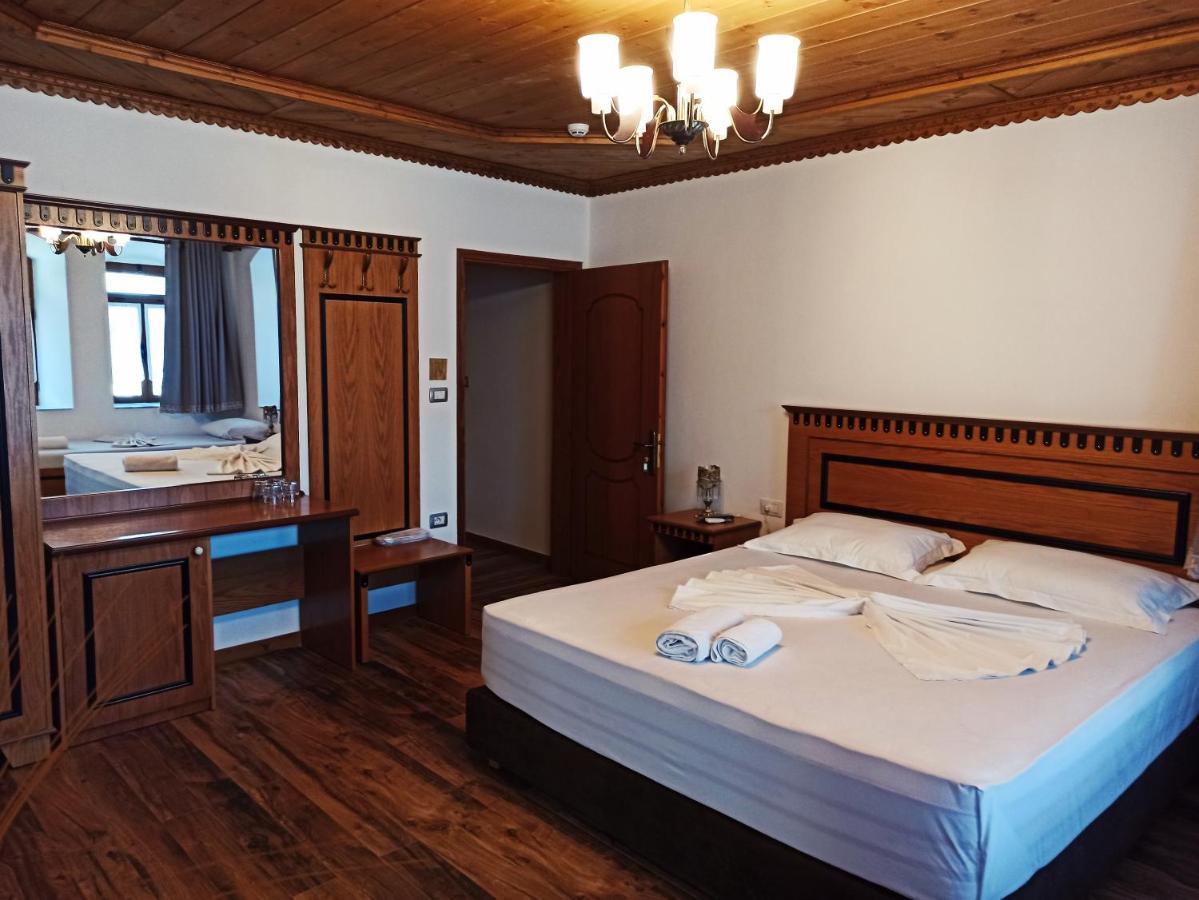 Boutique Hotel Praga ジロカストラ エクステリア 写真