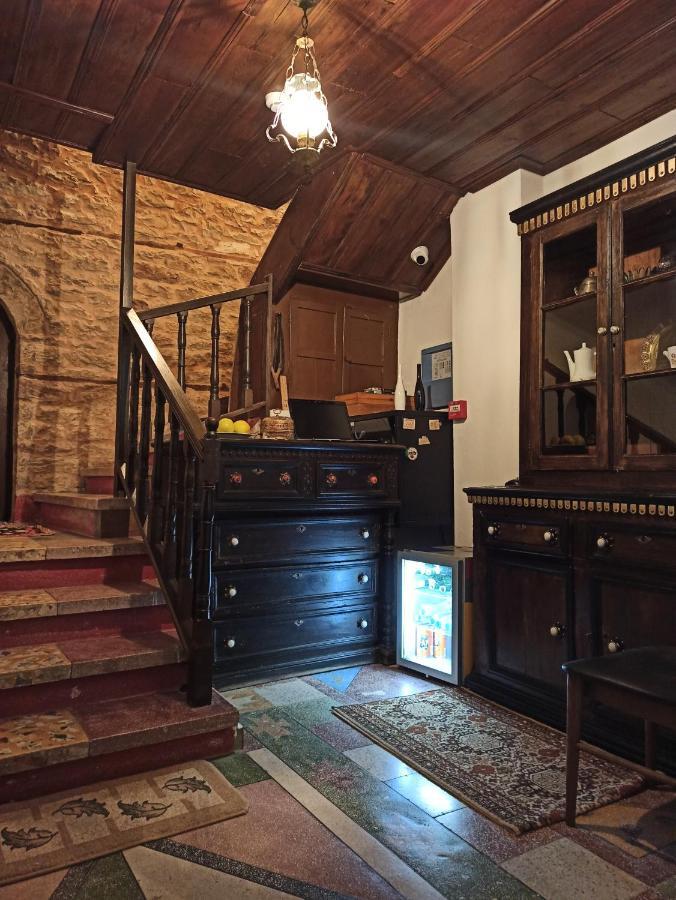 Boutique Hotel Praga ジロカストラ エクステリア 写真
