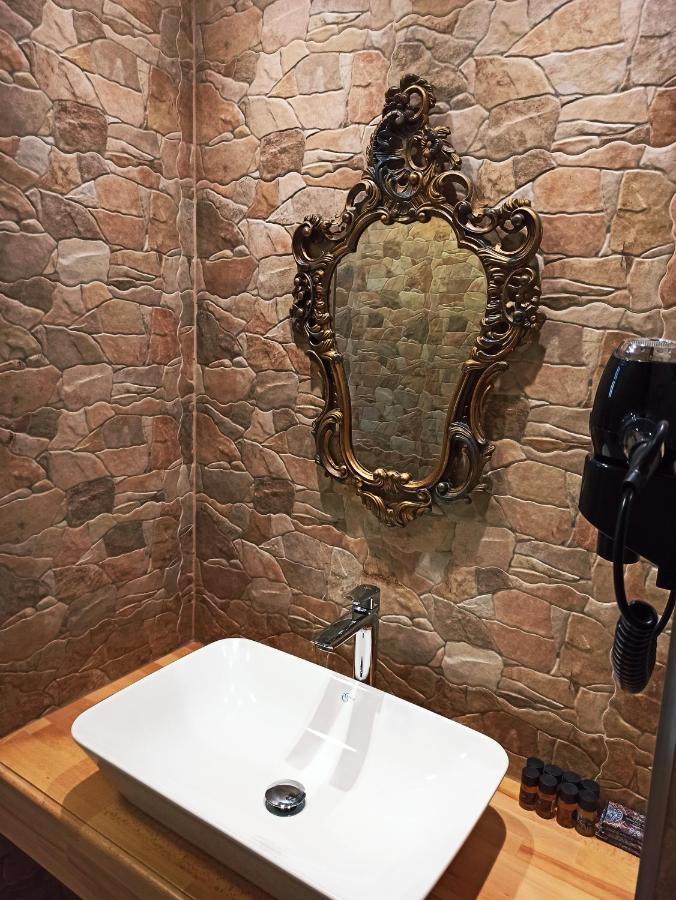 Boutique Hotel Praga ジロカストラ エクステリア 写真