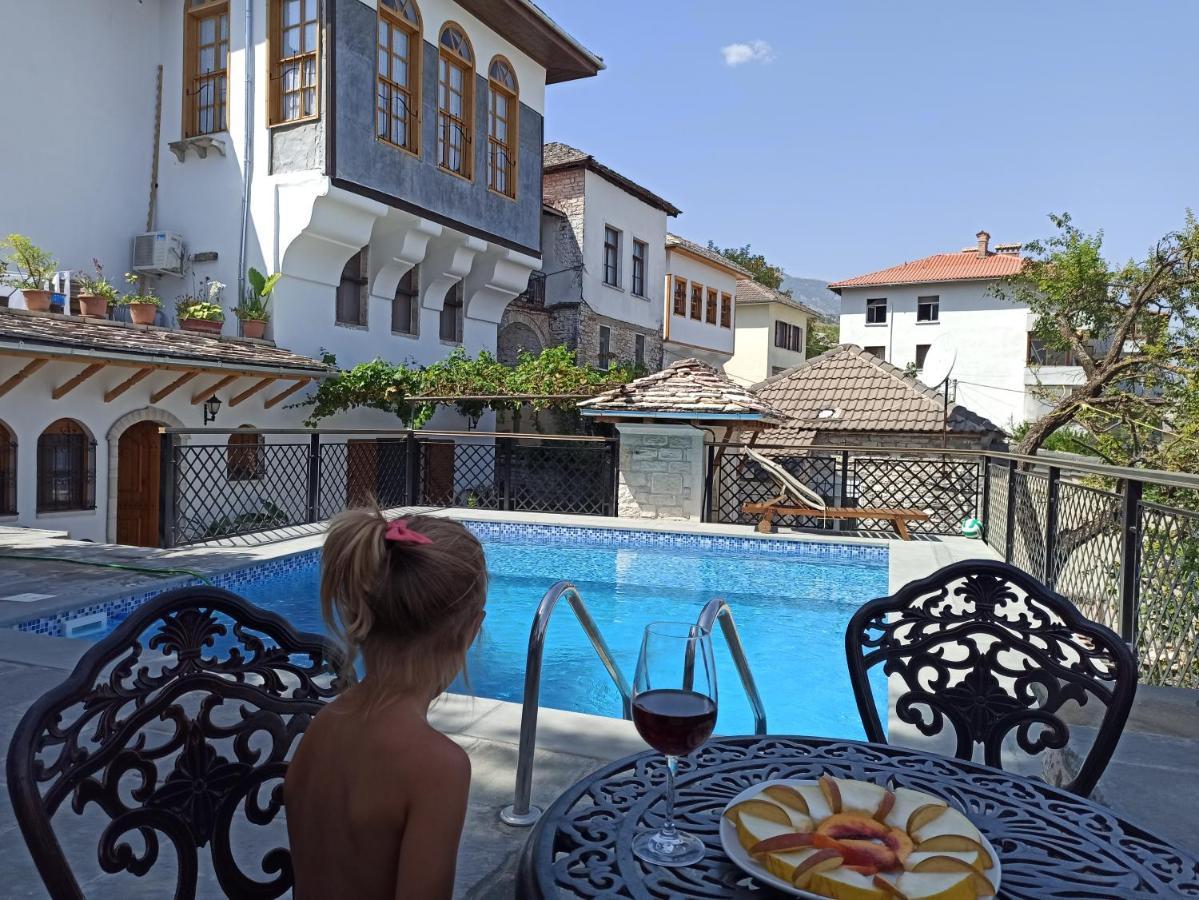 Boutique Hotel Praga ジロカストラ エクステリア 写真