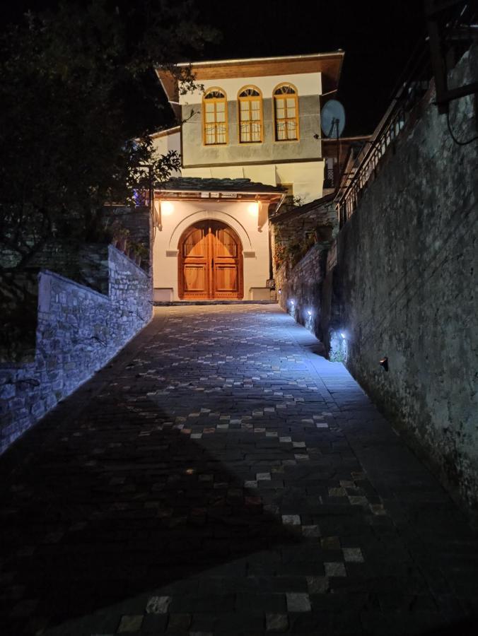 Boutique Hotel Praga ジロカストラ エクステリア 写真