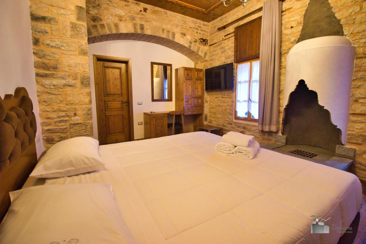 Boutique Hotel Praga ジロカストラ エクステリア 写真