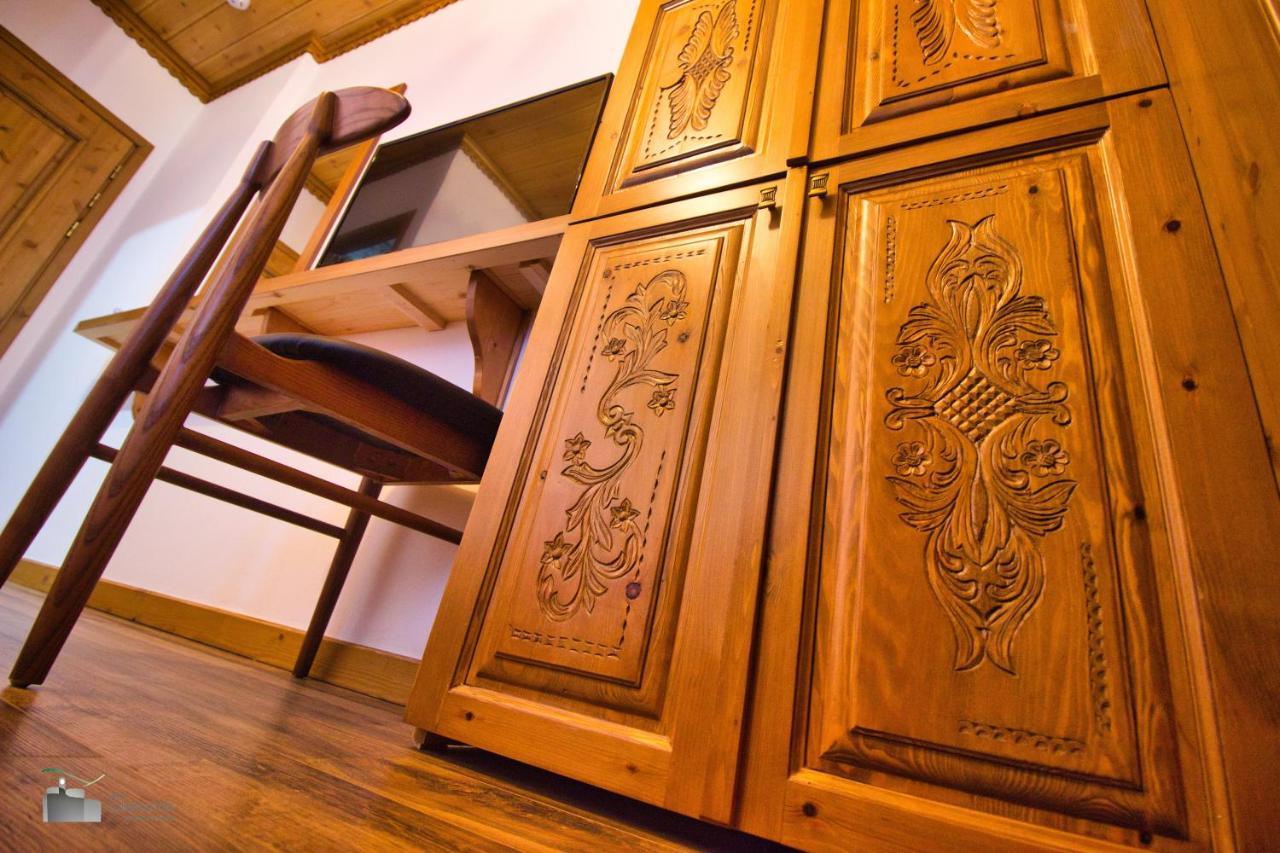 Boutique Hotel Praga ジロカストラ エクステリア 写真