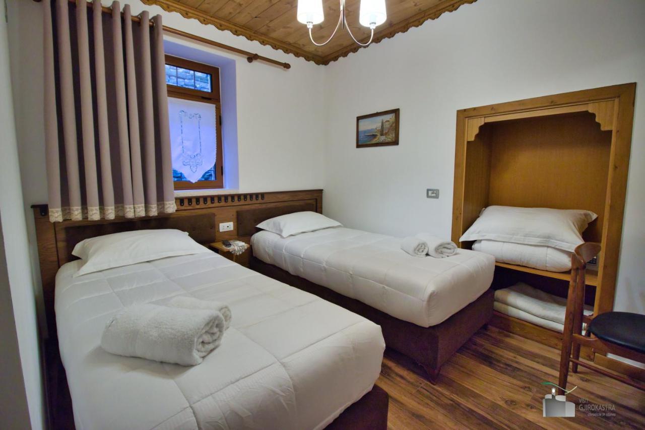 Boutique Hotel Praga ジロカストラ エクステリア 写真