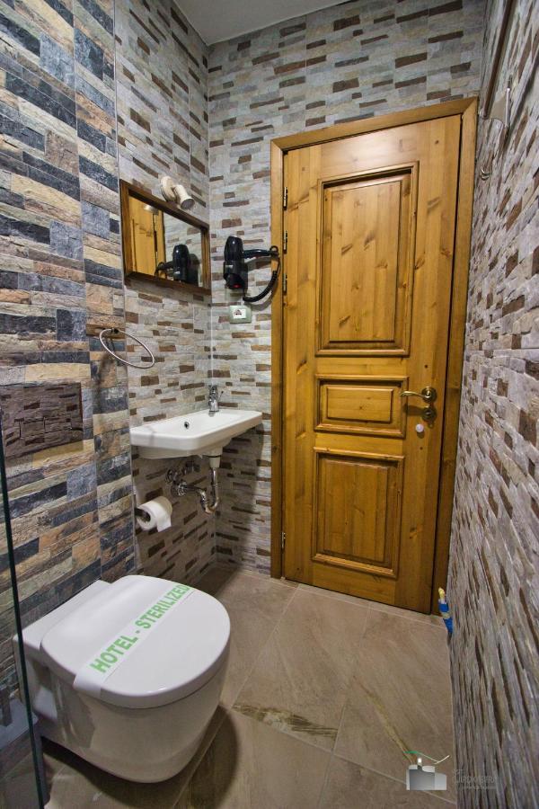 Boutique Hotel Praga ジロカストラ エクステリア 写真