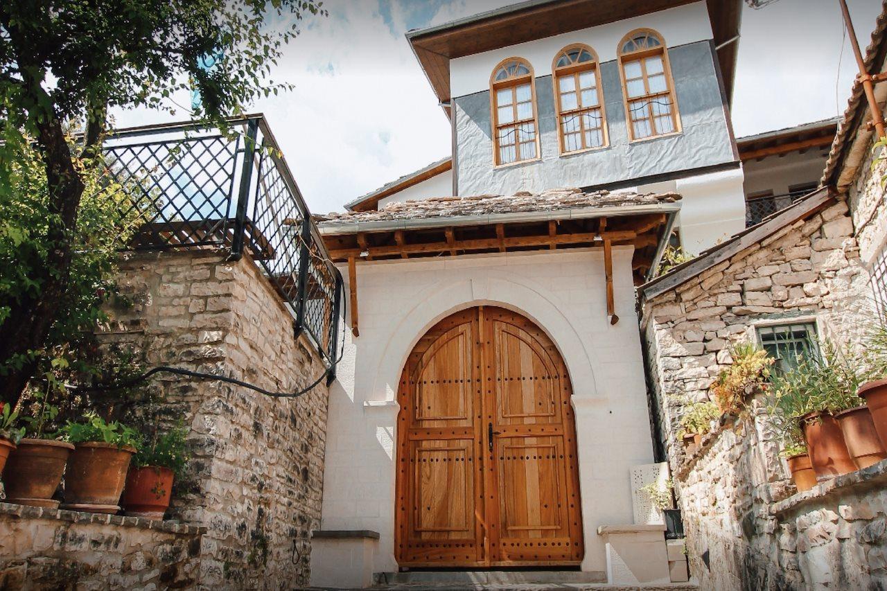 Boutique Hotel Praga ジロカストラ エクステリア 写真